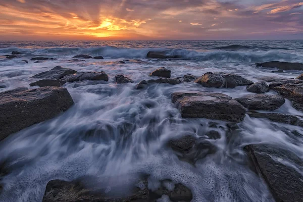 Meereslandschaft Bei Sonnenaufgang Schöne Natürliche Meereslandschaft Blaue Stunde Sonnenaufgang Schwarzen — Stockfoto