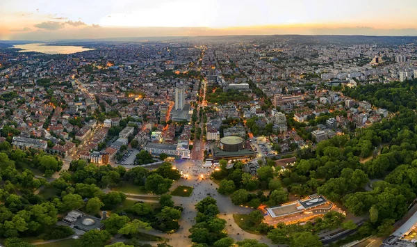 Воздушная панорама города Варны — стоковое фото