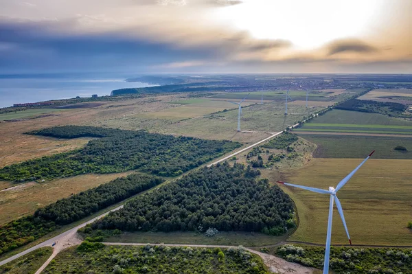 Légi Kilátás Tengerpart Mezők Szélturbinák Horizontális Nézőpont — Stock Fotó