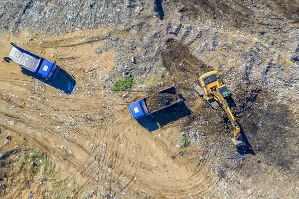 Вид Сверху Воздуха Экскаватор Самосвалы Работающие Строительной Площадке — стоковое фото
