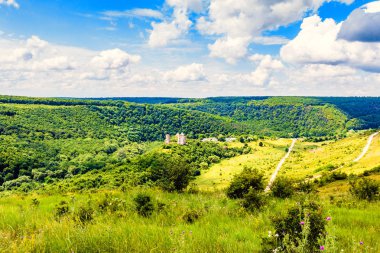 chervonogorodsky Kalesi ve onun kuleleri.