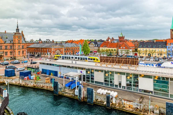 Железнодорожная станция Хельсингора в Дании . — стоковое фото