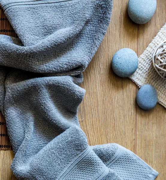 Male Fresh Shower Healthy Bath Minimalist Concept Grey Towel Zen — Stockfoto