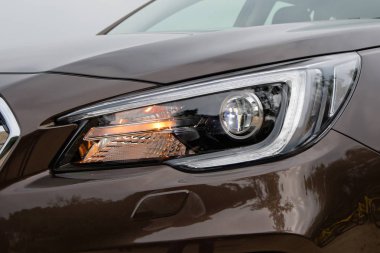 Hong Kong, Çin 23 Jan 2018: Subaru Outback 2018 kafa lambası Ocak 23 2018 yılında Hong Kong.