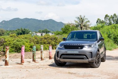Hong Kong, Çin 1 Ağustos 2018: Landrover keşif 2018 Test sürücü gün Ağustos 1 2018 yılında Hong Kong.