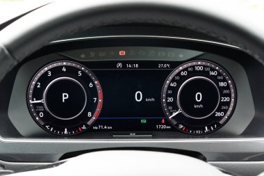 Hong Kong, Çin 15 Ağustos 2018: Volkswagen Tiguan 2018 Pano Ağustos 15 2018 yılında Hong Kong.