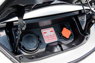 Hong Kong, Çin 22 Ağustos 2018: Nissan Nv200 Van 2018 şarj bağlantı noktası Ağustos 22 2018 yılında Hong Kong.