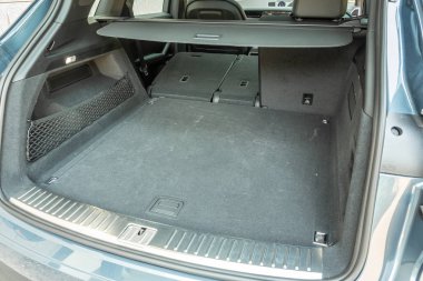 Hong Kong, Çin 11 Eylül 2018: Porsche Cayenne S 2018 gövde Eylül 11 2018 yılında Hong Kong.