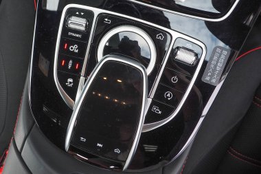 Hong Kong, Çin 6 Aralık 2018: Hong Kong Mercedes-Amg E 53 2018 Control Pad 6 Aralık 2018.