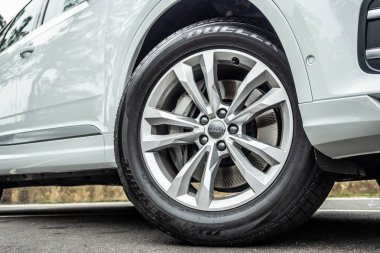 Hong Kong, Çin 8 Ocak 2019: Audi Q7 2019 Test sürücü gün Ocak 8 2019 Hong Kong.