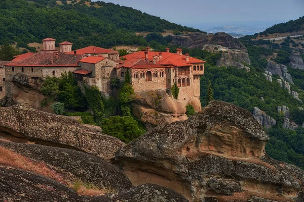 Büyük Varlaam Manastırı, Meteora Manastırı 'nın kompleksinde. Teselya gibi. Yunanistan. UNESCO Dünya Mirasları Listesi.