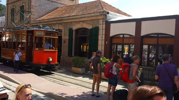 Port Soller Mallorca Hiszpania Czerwca 2018 Zabytkowy Drewniany Tramwaj Port — Zdjęcie stockowe