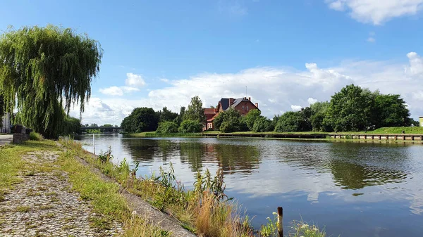 Junto Río Ciudad Polaca Elblag — Foto de Stock