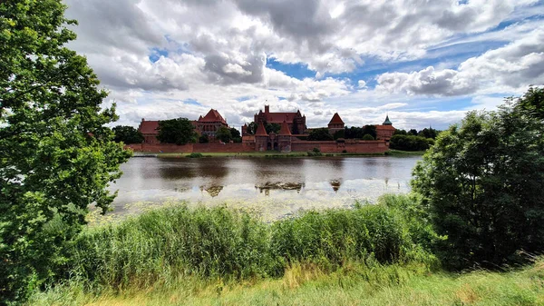 Castillo Malbork Río Nogat Polonia — Foto de Stock