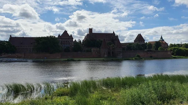 Замок Малборке Реке Ногат Польша — стоковое фото