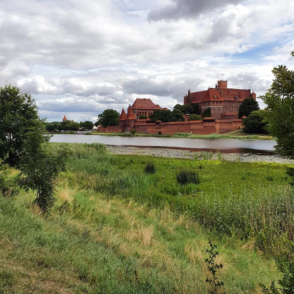 Castillo Malbork Río Nogat Polonia — Foto de Stock