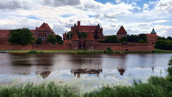 Замок Малборке Реке Ногат Польша — стоковое фото