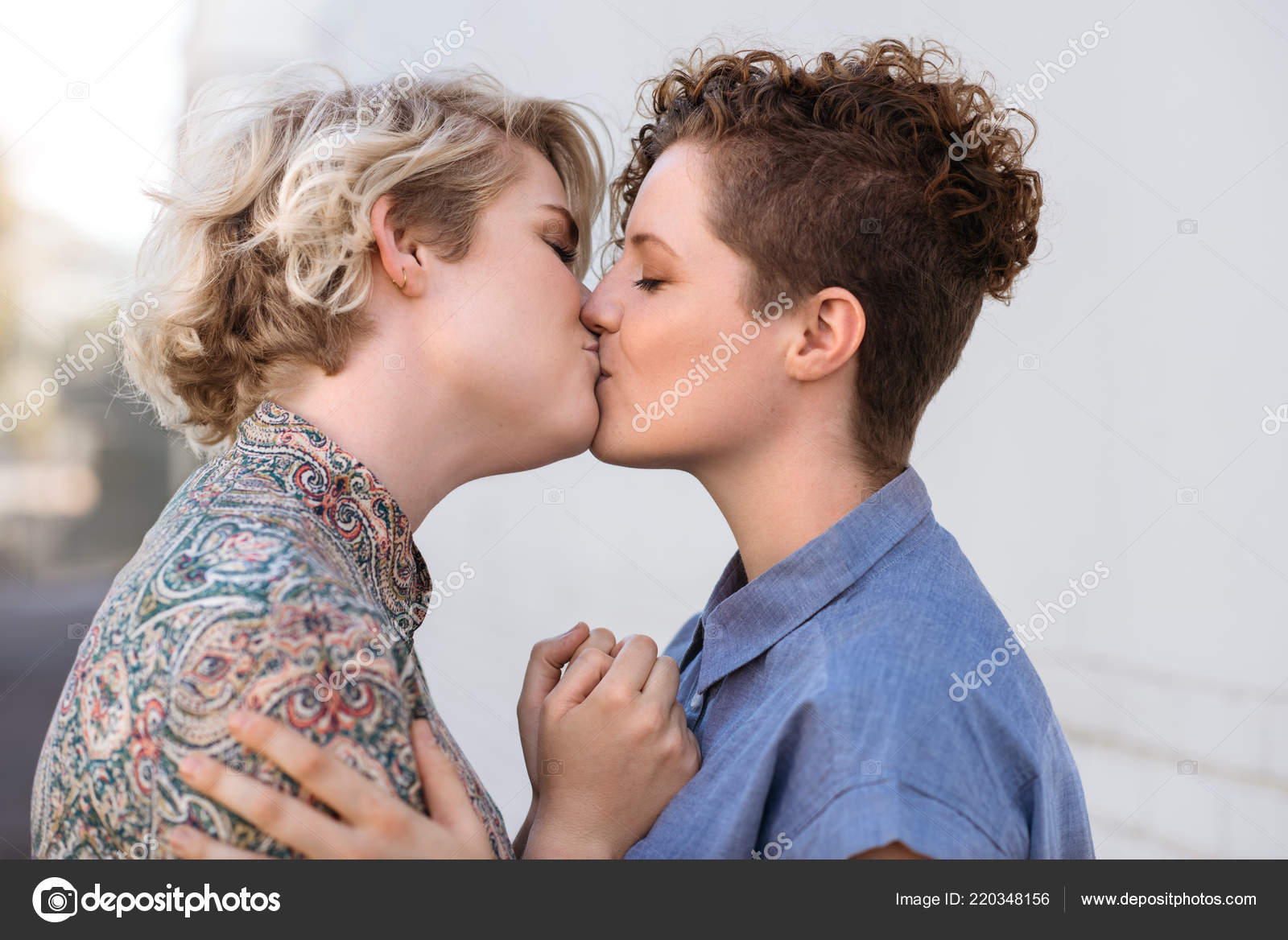 Lesbian Sensual Kissing