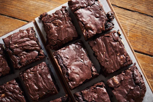 Alto Ángulo Una Pila Deliciosos Brownies Chocolate Recién Hechos Con — Foto de Stock