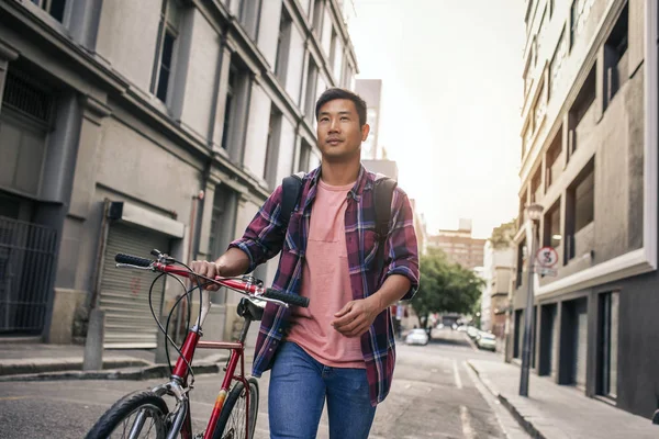 Joven Hombre Asiático Una Camisa Cuadros Caminando Con Bicicleta Por —  Fotos de Stock