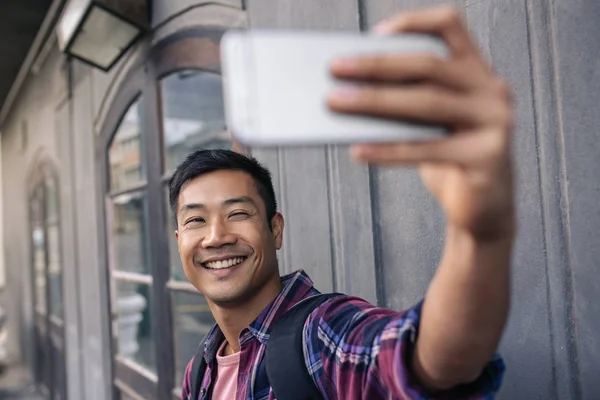 Smiling Young Asian Man Standing Sidewalk City Taking Selfie His — Stock Photo, Image