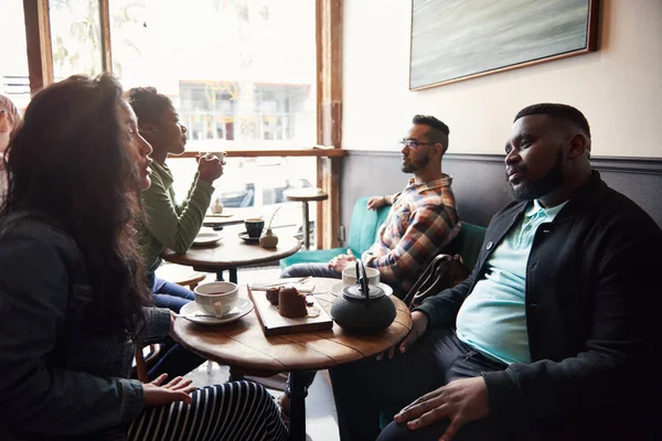 Diverse Group Young Friends Sitting Together Tables Trendy Cafe Talking — Stock Photo, Image