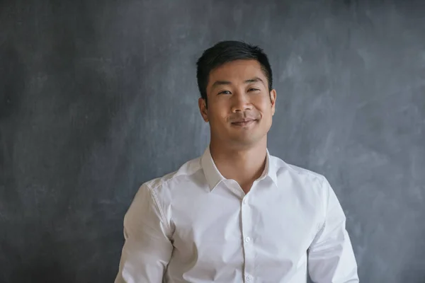 Portrait Young Asian Businessman Standing Desk Office — Stock Photo, Image