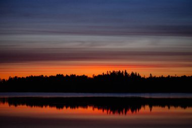Gece Aland Adaları 'ndaki bir gölde