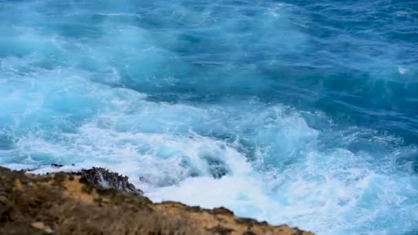 Nyári Trópusi Strand Fehér Homok Kék Tenger Nyár Napsütéses Napon — Stock videók