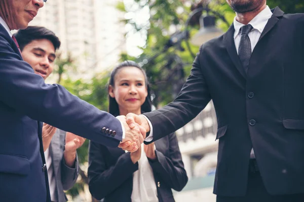 Partner Business Trust Teamwork Partnerskap Branschentreprenör Knytnäve Handlar Uppdrag Företag — Stockfoto