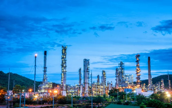 Industria Plantas Gasolina Gas Refinería Petróleo Con Tanque Crudo Suministro —  Fotos de Stock