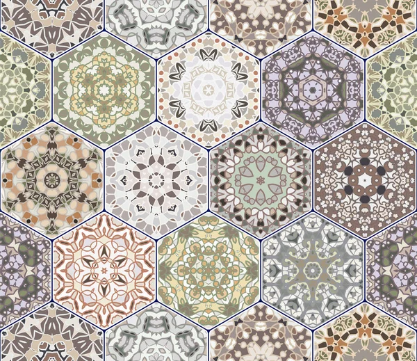 Brillante patrón sin costuras de azulejos hexagonales con adorno vintage . — Vector de stock