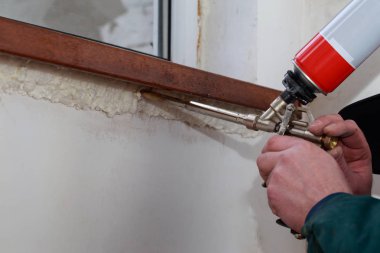 Windows yüklemesinde poliüretan köpük kullanarak