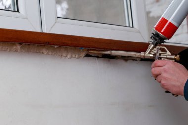 Windows yüklemesinde poliüretan köpük kullanarak