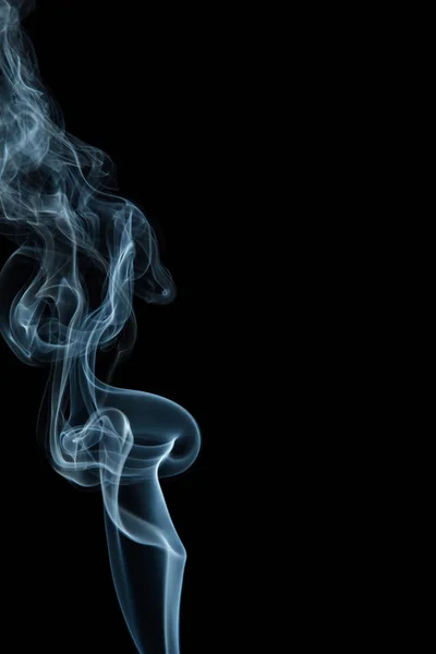 Vlnité Bílý Kouř Černém Pozadí — Stock fotografie
