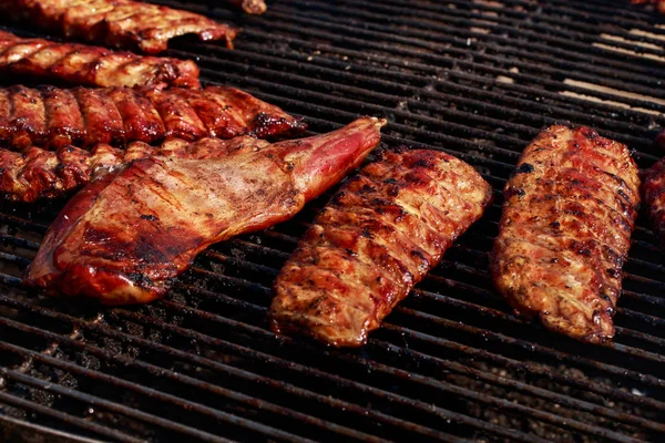 Rippen auf dem Grill — Stockfoto