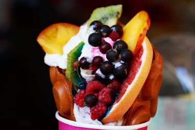 Bir fincan tatlı waffle