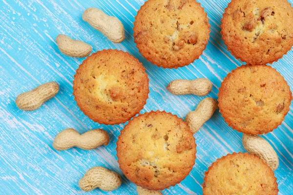 Muffiny s oříškovým ořechy — Stock fotografie