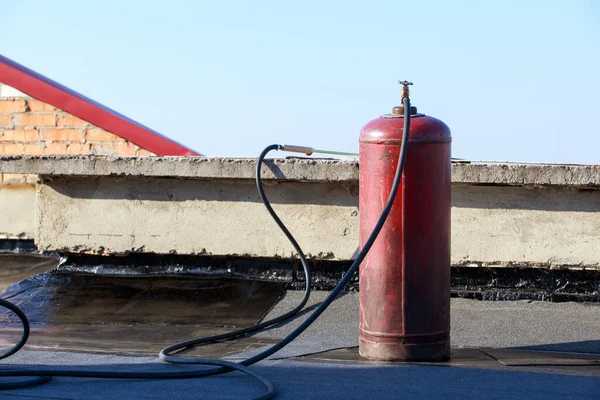 Barril Rojo Gas Con Quemador Techo — Foto de Stock