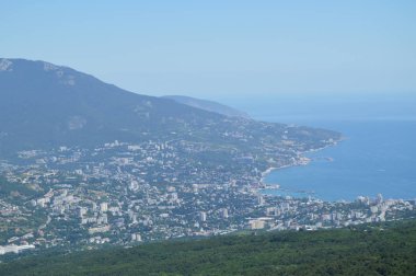 Yalta Ai-Petri dağ, şehir manzarası, evler, Kırım'da, Haziran 2018 Panoraması