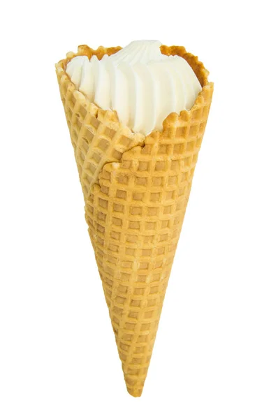 Beyaz arka plan üzerinde izole waffle koni vanilyalı dondurma, dikey çerçeve yakın