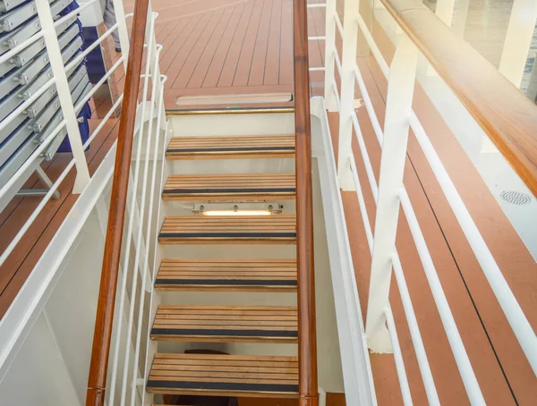 Empty Stairs Deck Large Cruise Ship Waiting Tourists Pandemic — Stock Photo, Image