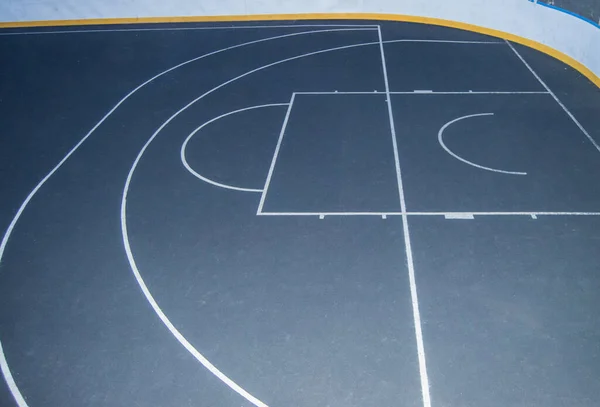 Спортивная Площадка Маркировкой Баскетбола Спортивных Игр Черное Современное Напольное Покрытие — стоковое фото