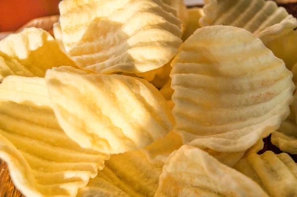 Gele Zoute Aardappelchips Achtergrond — Stockfoto