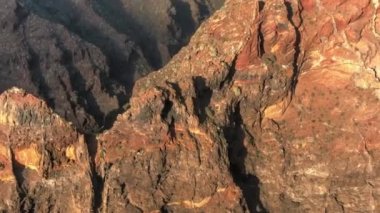 Kayaların üst kısımları