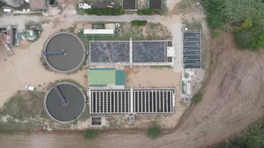 Şehir su arıtma şehrin dron görünümü