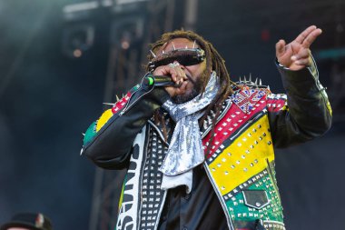 Panensky Tynec'te, Çek Cumhuriyeti - 30 Haziran 2018: şarkıcı Benji Webbe sırasında performans 30 Haziran 2018 Aerodrome Festivali Panensky Tynec'te, Çek Cumhuriyeti için Skindred.