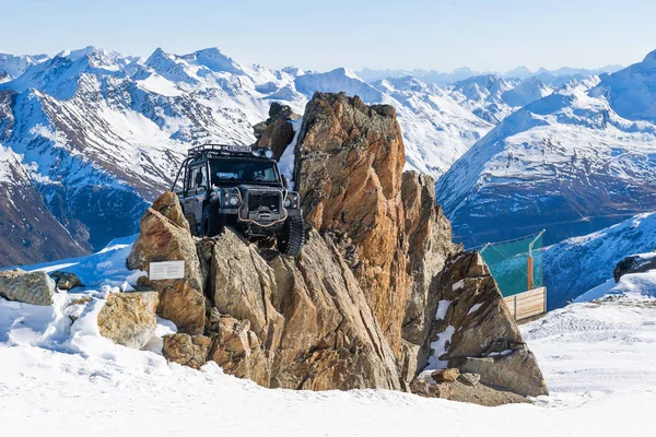 Solden Austria Noviembre 2018 Land Rover Defender James Bond Película — Foto de Stock