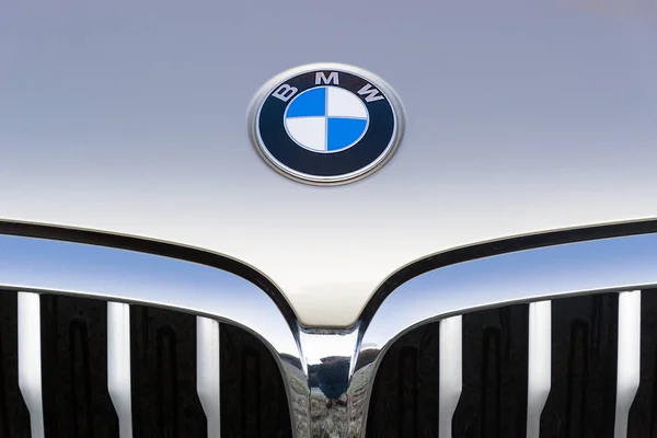 Praga República Checa Diciembre 2018 Logo Del Vehículo Bmw Praga —  Fotos de Stock