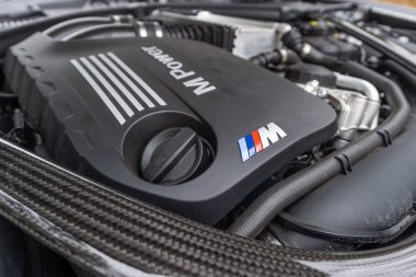 Prague, Çek Cumhuriyeti - 16 Ocak 2019: Bmw M2 rekabet motoru Prag, Çek Cumhuriyeti, 16 Ocak 2019.